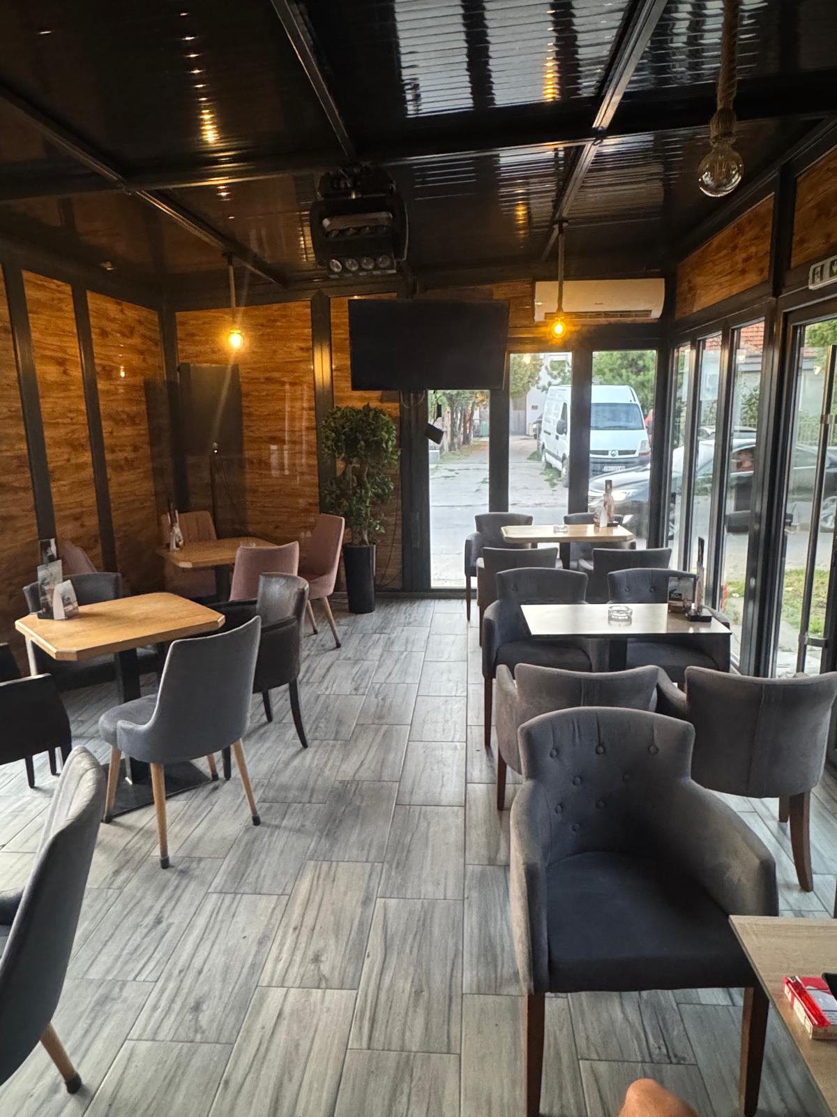 Kafić bašta sa zelenilom - Caffe Bar Art najbolji kafić u Žitištu